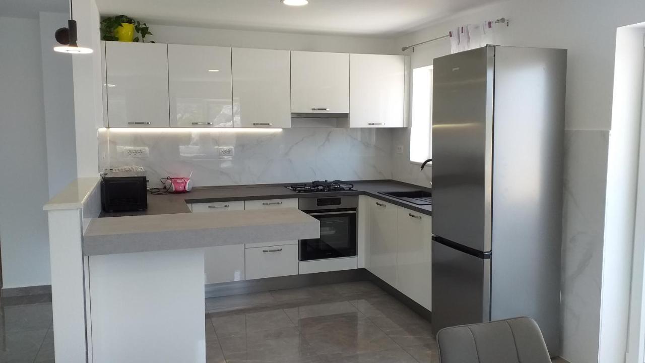 Apartman Karla Lastovo Buitenkant foto