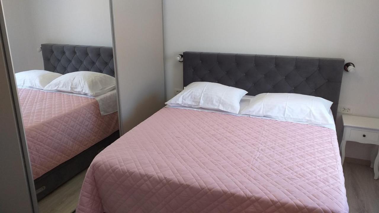 Apartman Karla Lastovo Buitenkant foto